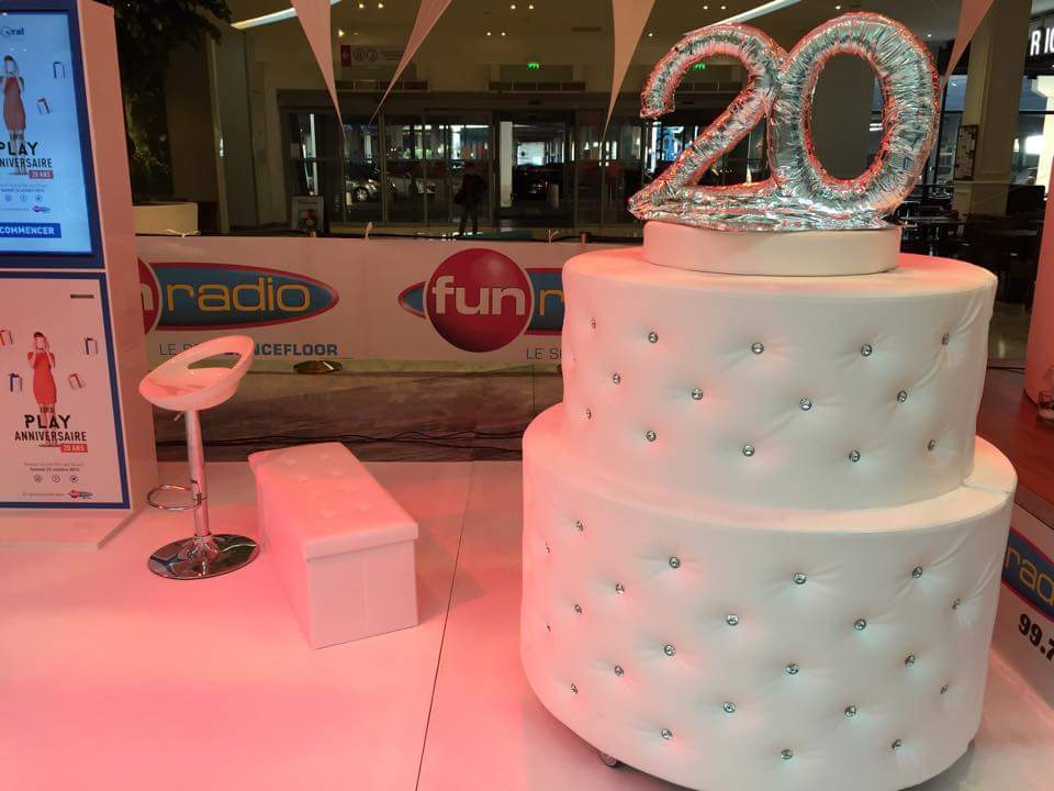 Gateau Surprise Geant Capitonne Reception Maelys